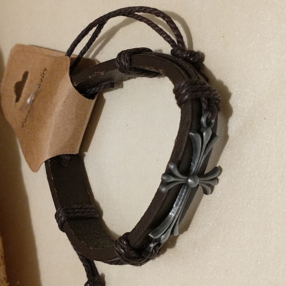 Genuine Leather Unisex Cord Wrapped Cross Bracelet! - Picture 4 of 4